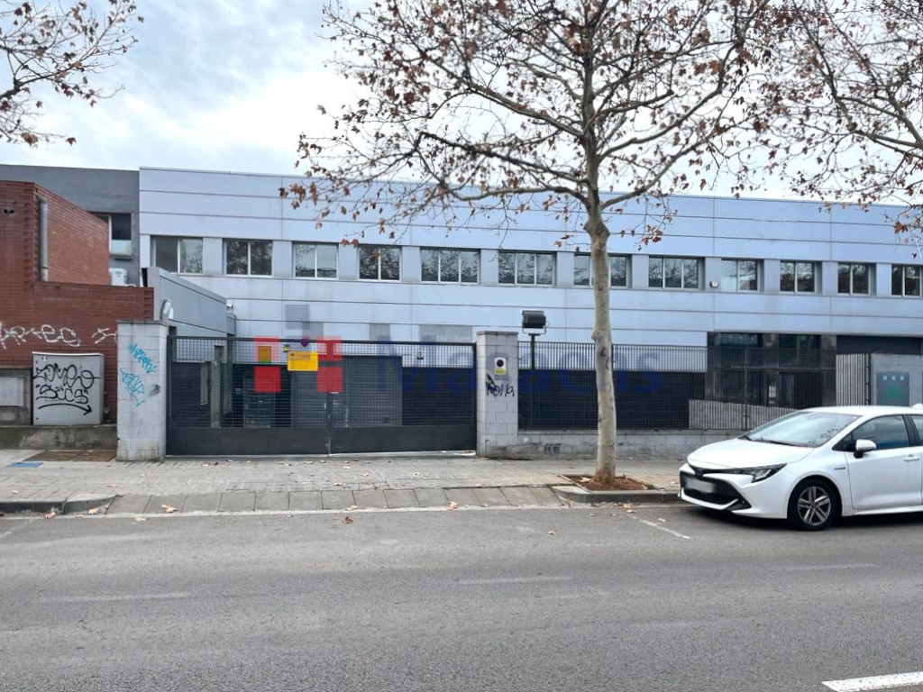 Industriel/Logistique dans Barberà del Vallès, Barcelona à louer Plan d’étage– Image 1 sur 3