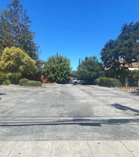 201 El Camino Real, Menlo Park, CA à vendre - Photo de l’immeuble – Image 2 sur 2