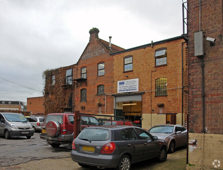 99 Waterside, Chesham à vendre - Photo de l’immeuble – Image 2 sur 3