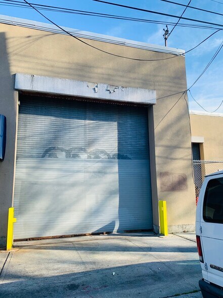 2047 129th St, Flushing, NY à louer - Photo principale – Image 1 sur 8