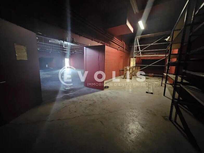 Local d’activités dans Sceaux à louer - Photo de l’immeuble – Image 3 sur 33