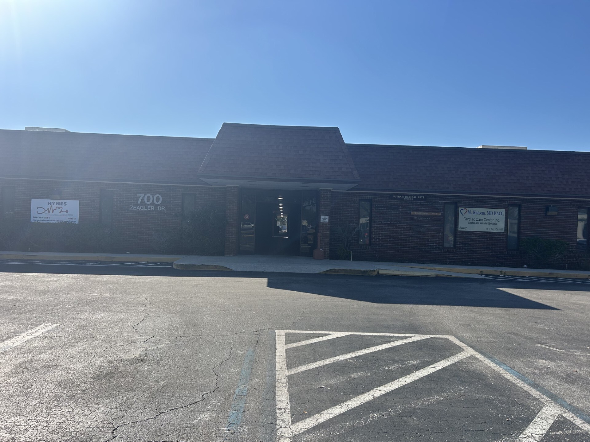 (Suite 8) Zeagler Dr, Palatka, FL à louer Photo de l’immeuble– Image 1 sur 10