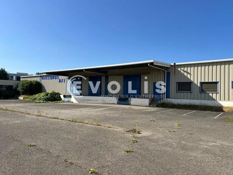 Industriel/Logistique dans Saint-Quentin-Fallavier à louer - Photo de l’immeuble – Image 3 sur 15