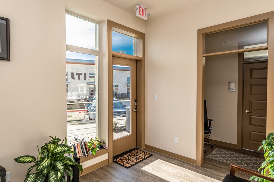 750 William D Fitch Pkwy #230,, College Station, TX à louer - Photo de l’immeuble – Image 2 sur 8