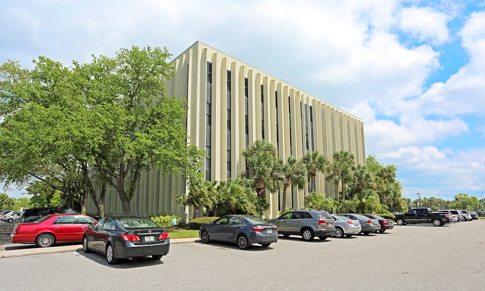 5601 Mariner St, Tampa, FL à louer - Photo de l’immeuble – Image 2 sur 10