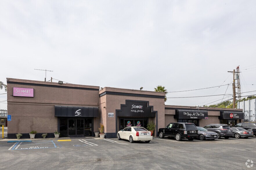 5003 S La Brea Ave, Los Angeles, CA à louer - Photo principale – Image 1 sur 6
