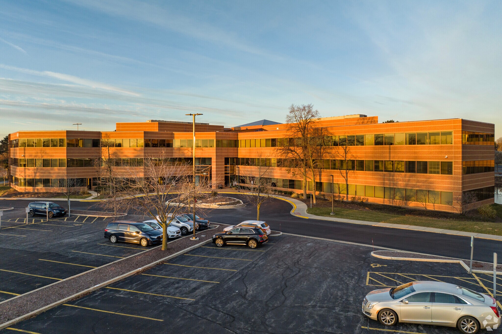 1420 Kensington Rd, Oak Brook, IL à louer Photo de l’immeuble– Image 1 sur 9