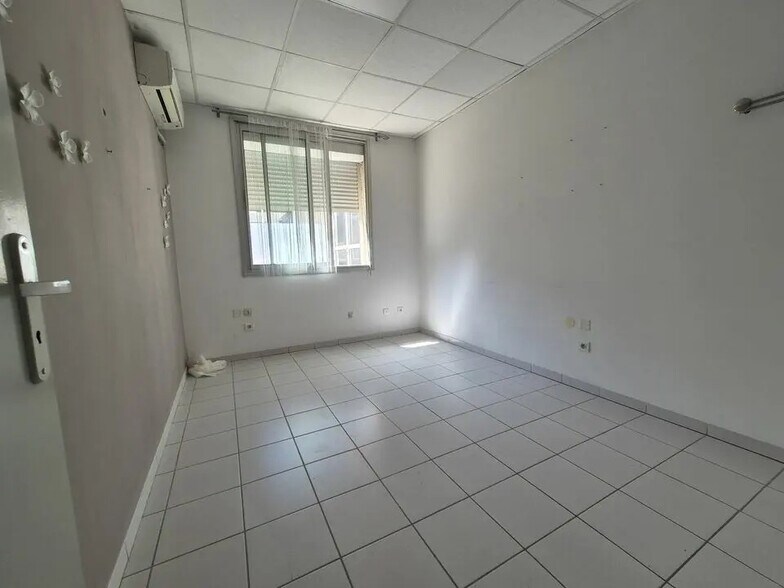 Bureau dans Castelnau-le-Lez à louer - Photo de l’immeuble – Image 3 sur 5