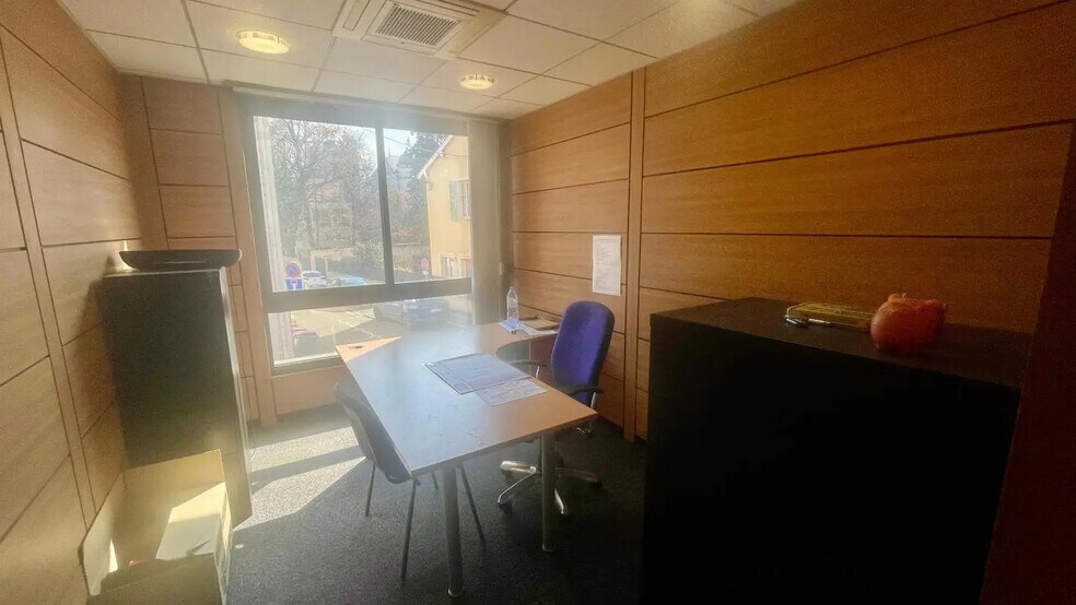 Bureau dans Bourg-en-Bresse à louer - Photo de l’immeuble – Image 3 sur 5