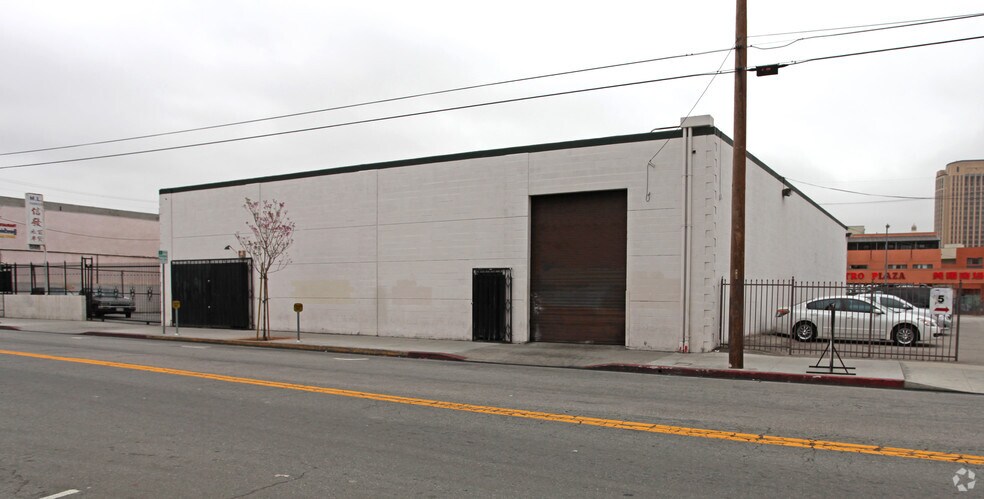 665 N Spring St, Los Angeles, CA à vendre - Photo de l’immeuble – Image 2 sur 3