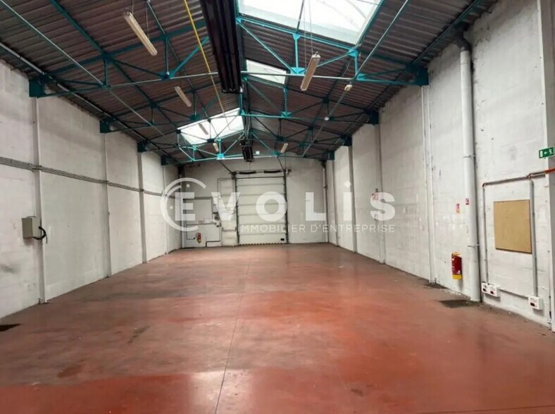 147 Rue Marcel Mérieux, Lyon à louer - Photo de l’immeuble – Image 2 sur 23