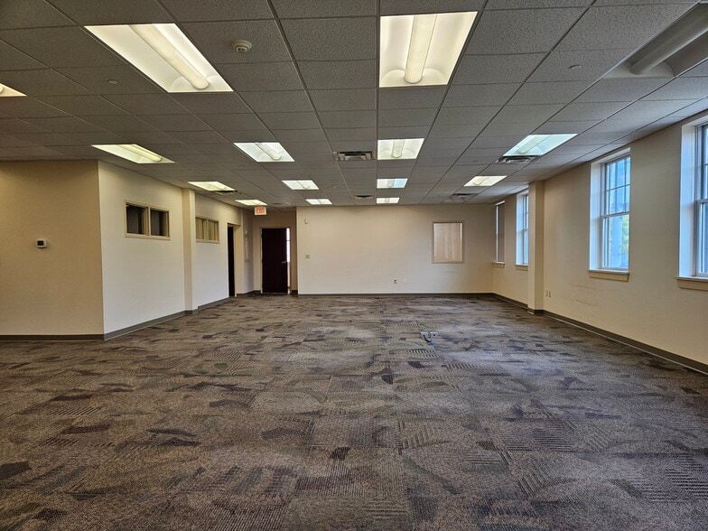 575 Main St, Middletown, CT à louer - Photo de l’immeuble – Image 3 sur 11