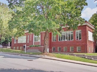 Plus de détails pour 114 Pleasant St, Southbridge, MA - Différents types d’espaces à louer