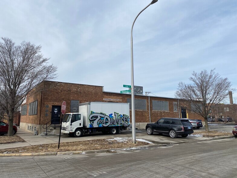 1700 N Throop St, Chicago, IL à louer - Photo de l’immeuble – Image 2 sur 2