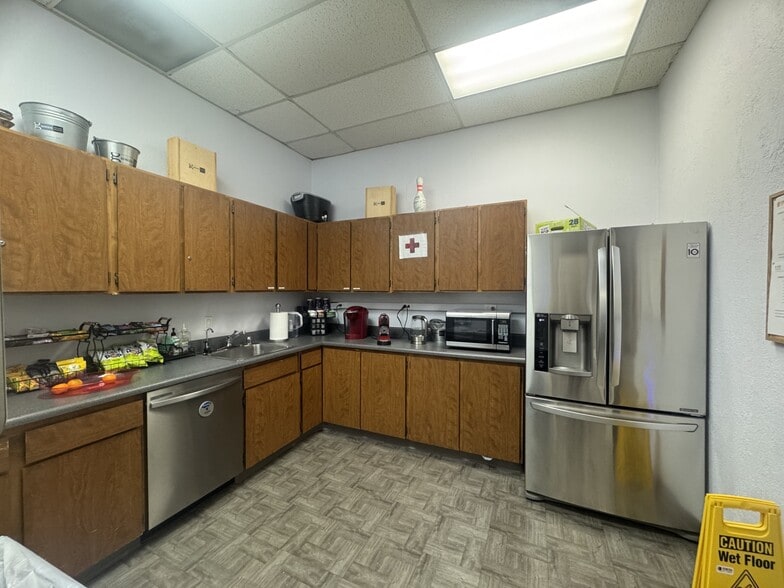 916 S Claremont St, San Mateo, CA à louer - Photo intérieure – Image 3 sur 6