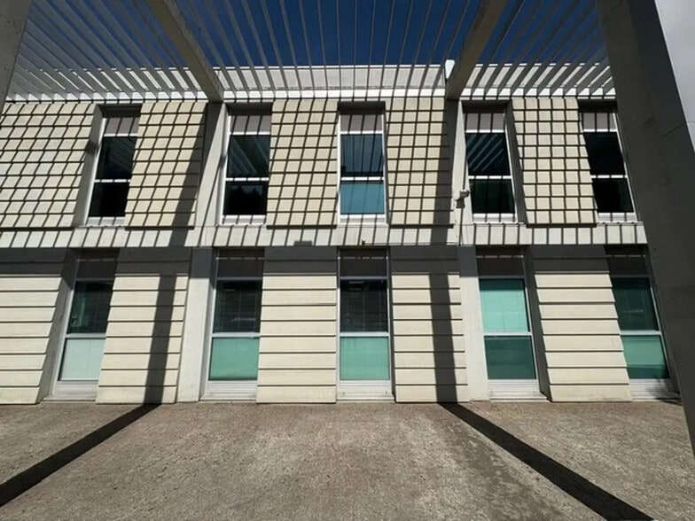 Bureau dans Nantes à louer - Photo de l’immeuble – Image 1 sur 11