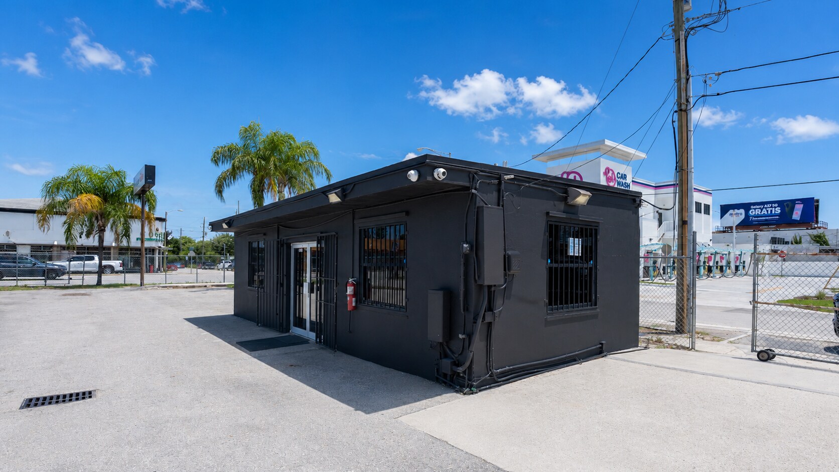3100 NW 27th Ave, Miami, FL à louer Photo de l’immeuble– Image 1 sur 14