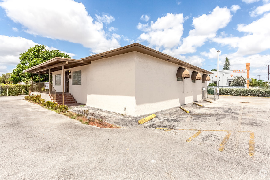 4930 Palm Ave, Hialeah, FL à vendre - Photo principale – Image 1 sur 21