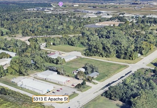 5313 E Apache St, Tulsa, OK à louer Aérien– Image 2 sur 13