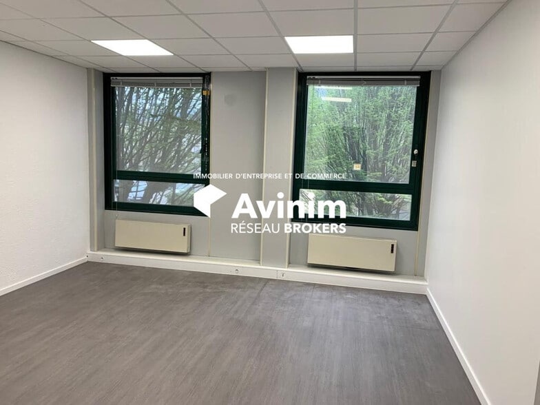 Bureau dans Grenoble à vendre - Photo intérieure – Image 2 sur 5