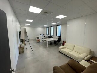 Plus de détails pour Local commercial à louer