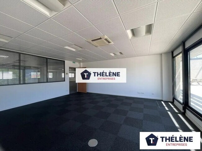 Plus de détails pour Bureau à louer