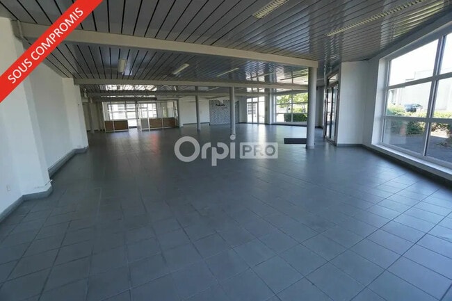 Plus de détails pour Local commercial à vendre