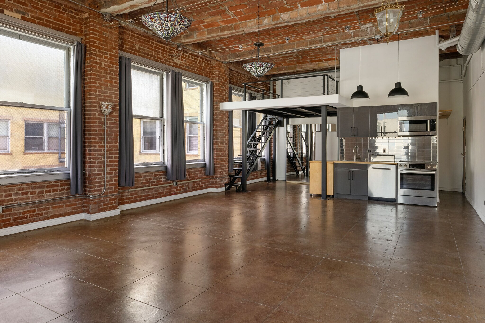 215 W 7th St, Los Angeles, CA à vendre Photo de l’immeuble– Image 1 sur 18
