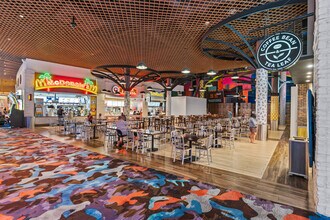 4321 W Flamingo Rd, Las Vegas, NV à louer Photo intérieure– Image 1 sur 10