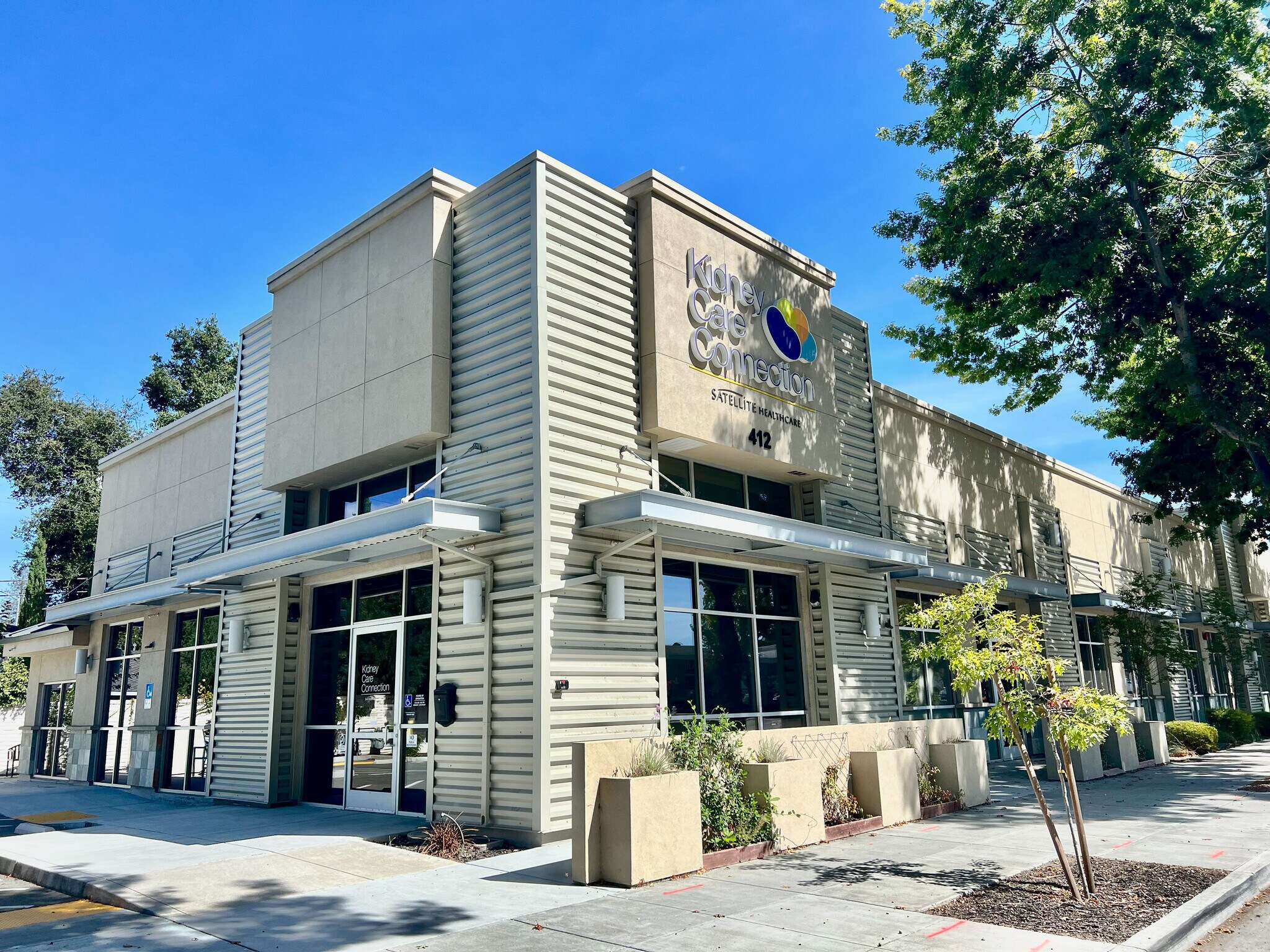 412 W El Camino Real, Mountain View, CA à louer Photo de l’immeuble– Image 1 sur 7