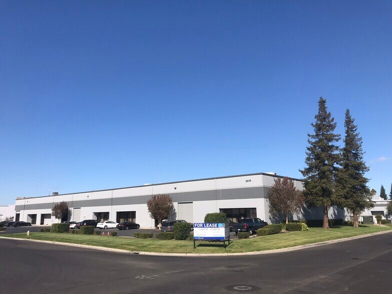 2619 Lycoming Rd, Stockton, CA à louer - Photo de l’immeuble – Image 1 sur 4