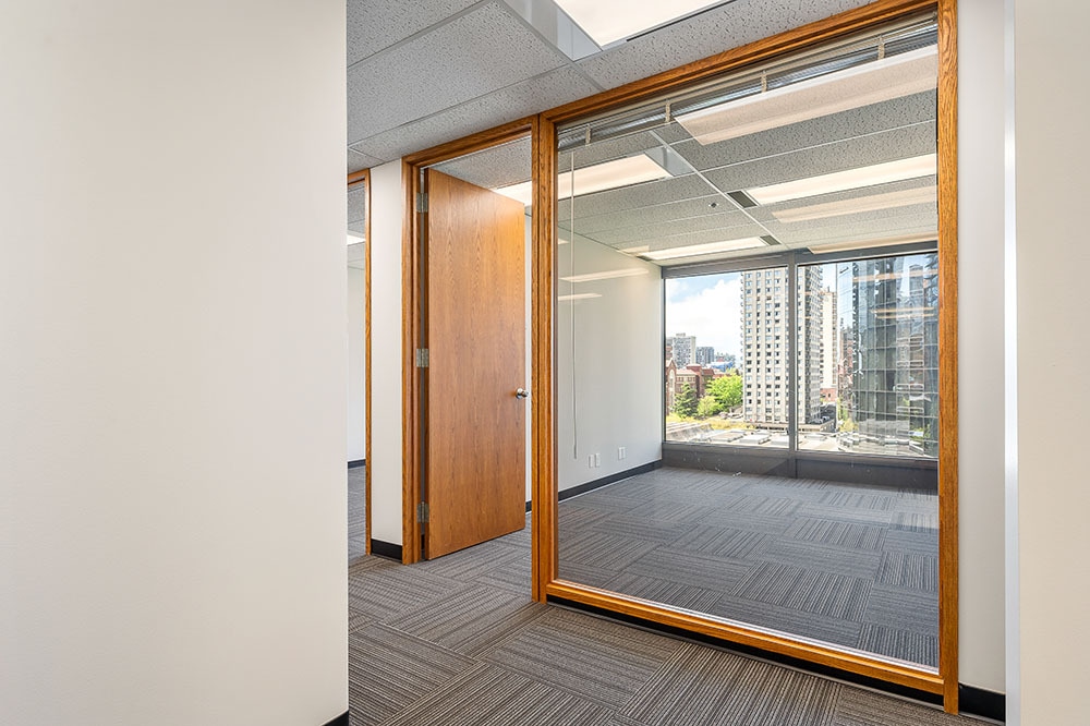 808-888 Nelson St, Vancouver, BC à louer Photo intérieure– Image 1 sur 3