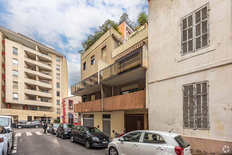 Immeuble residentiel dans Marseille à vendre - Photo de l’immeuble – Image 3 sur 8