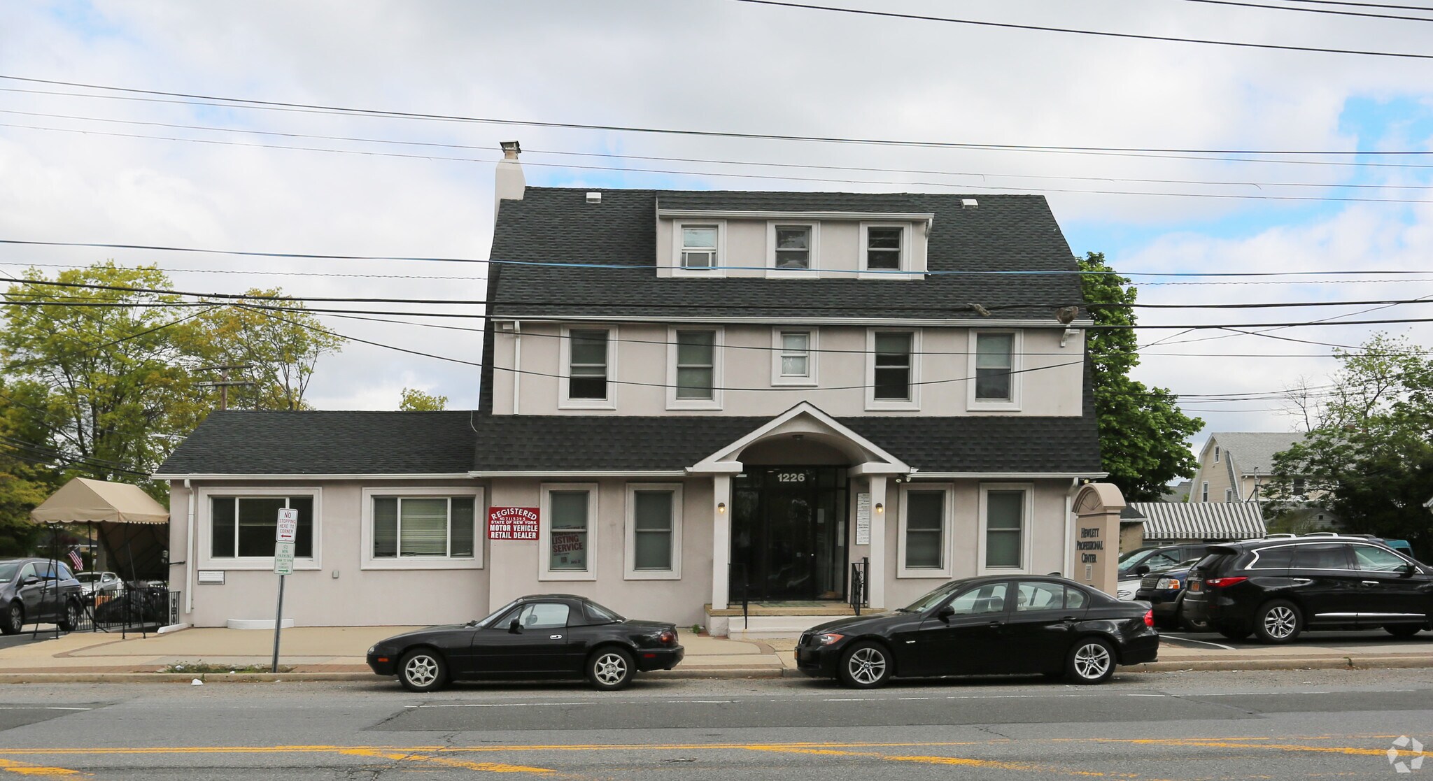 1226 W Broadway, Hewlett, NY à louer Photo principale– Image 1 sur 14