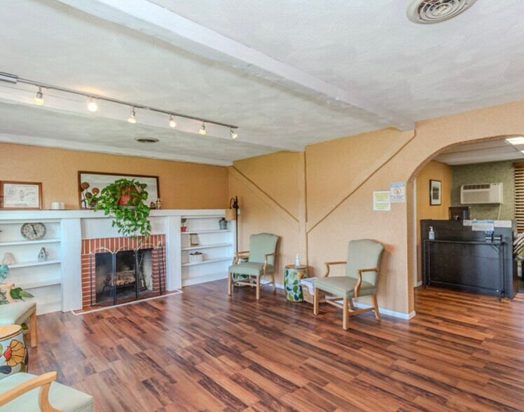 230 Airport Rd, Warwick, RI à vendre - Photo de l’immeuble – Image 3 sur 13