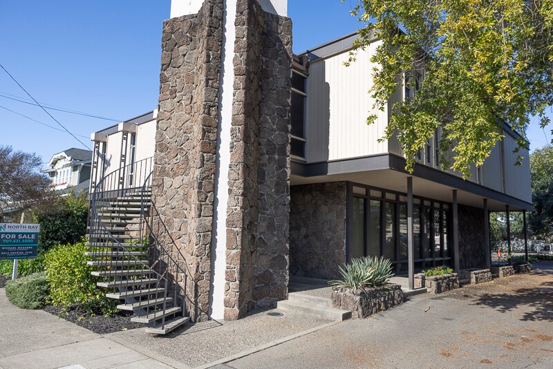 717 College Ave, Santa Rosa, CA à vendre - Photo de l’immeuble – Image 3 sur 26