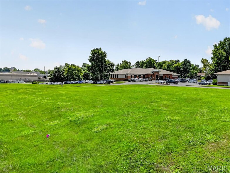 0 Blue Springs, Saint Peters, MO à vendre - Photo principale – Image 1 sur 23