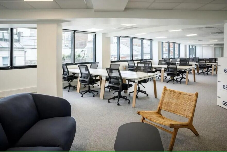 9 Boulevard Gouvion-Saint-Cyr, Paris à louer - Photo de l’immeuble – Image 2 sur 6