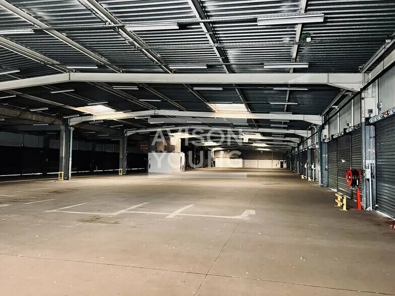 Local d’activités dans Aulnay-sous-Bois à louer - Photo intérieure – Image 2 sur 10