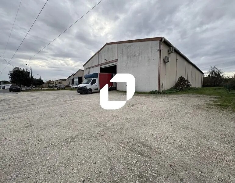 Local d’activités dans Carbon-Blanc à louer Photo de l’immeuble– Image 1 sur 13