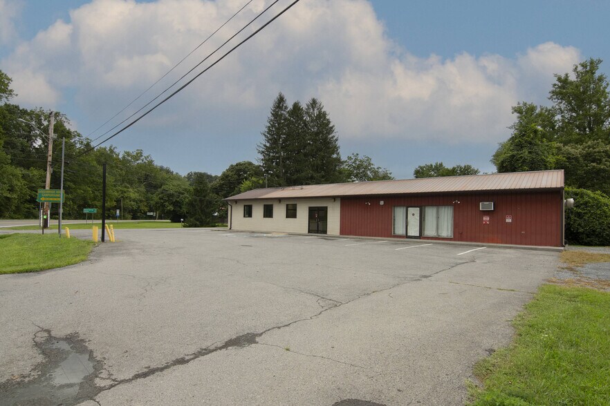1931 Alta Dr, Alderson, WV à vendre - Photo de l’immeuble – Image 3 sur 74
