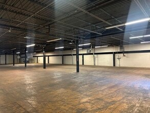 25 Ranick Rd, Hauppauge, NY à louer Photo intérieure– Image 2 sur 4