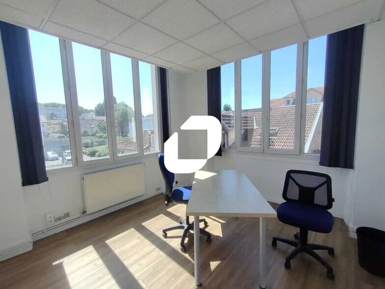 49 Rue Lamartine, Versailles à louer - Photo de l’immeuble – Image 1 sur 5