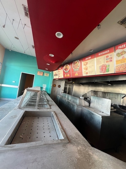 17800-17812 Bellflower Blvd, Bellflower, CA à louer Photo intérieure– Image 1 sur 2