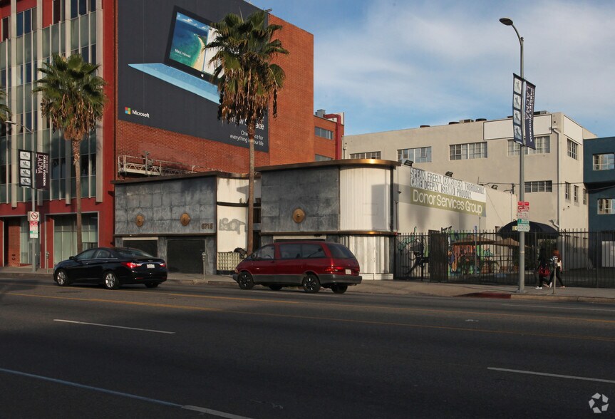 6709-6715 W Sunset Blvd, Los Angeles, CA à louer - Photo de l’immeuble – Image 2 sur 21