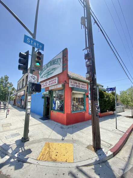 1900 E 1st St, Los Angeles, CA à louer - Photo de l’immeuble – Image 2 sur 4