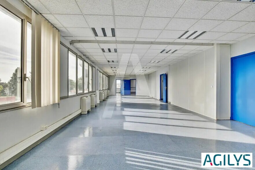 Bureau dans Massy à louer - Photo intérieure – Image 1 sur 7