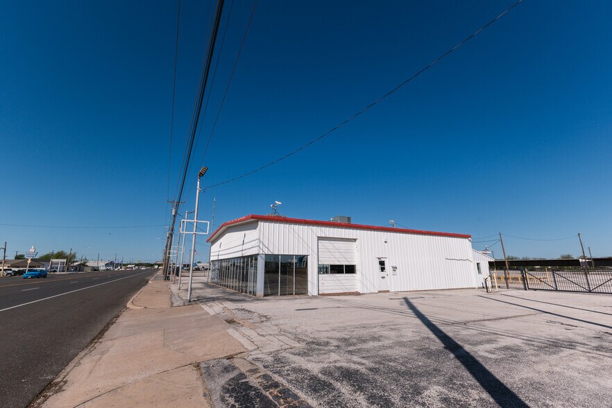 2606 Jacksboro Hwy, Wichita Falls, TX à vendre - Photo de l’immeuble – Image 3 sur 9