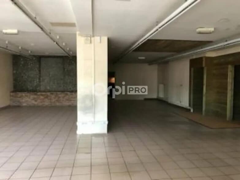 Local commercial dans Montluçon à louer - Photo de l’immeuble – Image 3 sur 6