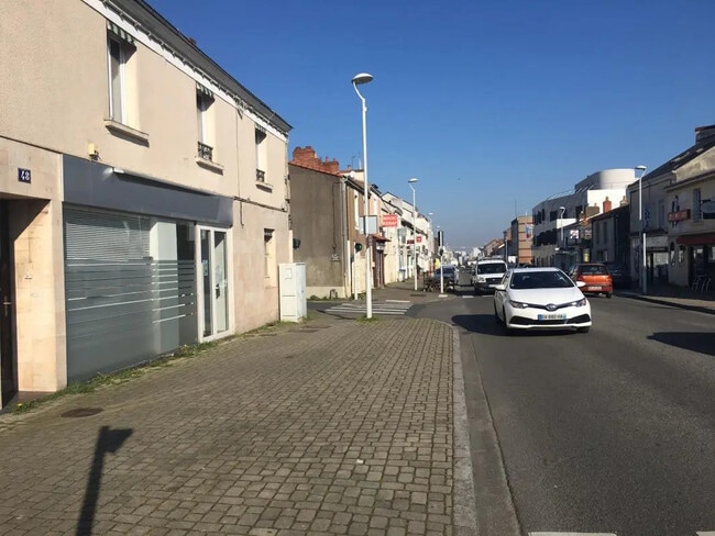 Plus de détails pour 48 Rue Aristide Briand, Rezé - Local commercial à louer
